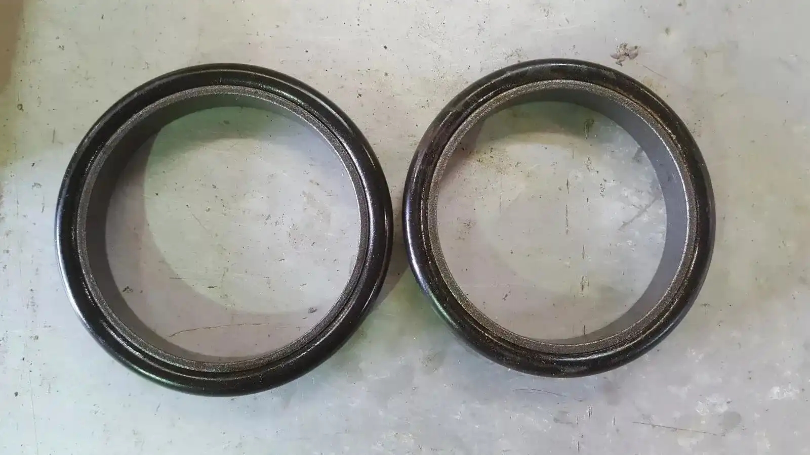 Floating Seals