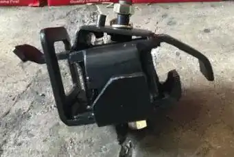 Engine Mounting